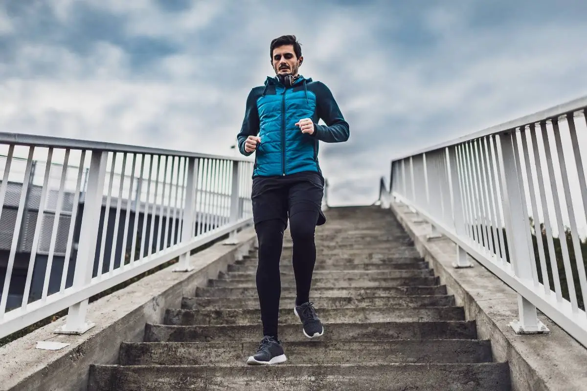 Acessórios essenciais para adicionar um toque de estilo aos seus treinos.