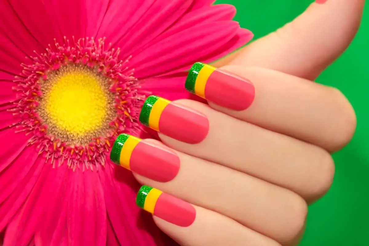 5 ideias incríveis de unhas decoradas vermelhas para arrasar