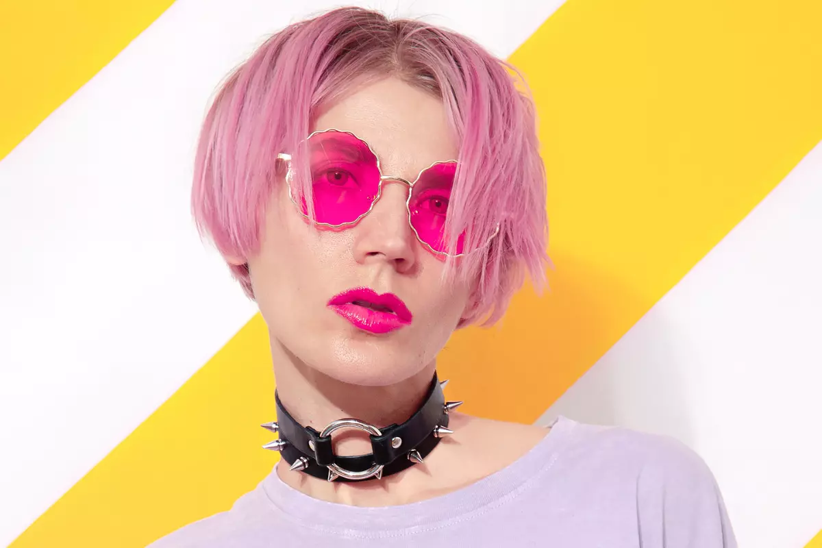 Acessórios: O Toque Final do Look Anos 90