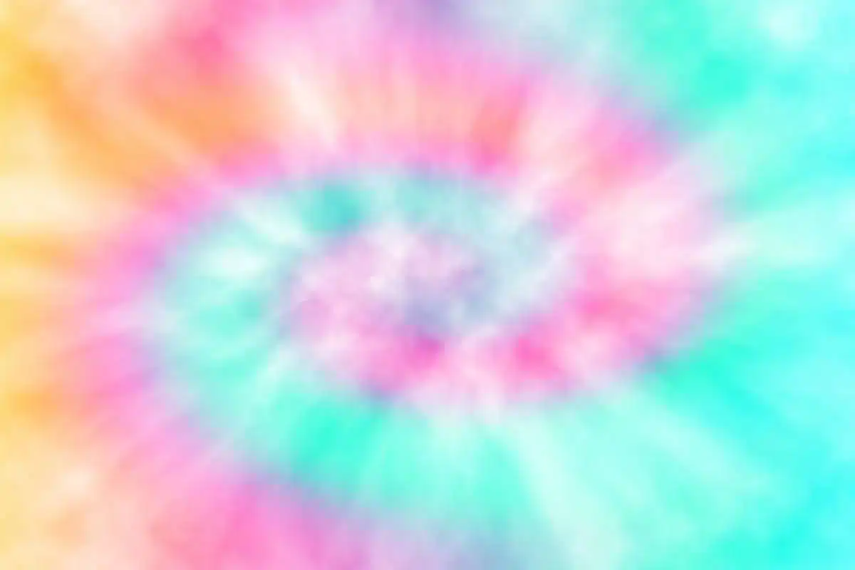 Como criar suas próprias peças Tie Dye em casa Como criar suas próprias peças Tie Dye em casa