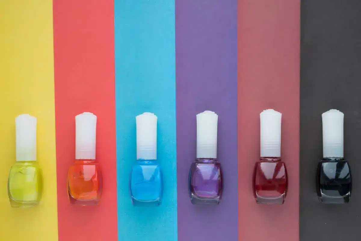 Descubra as vantagens e desvantagens das unhas almond e decida se elas são para você