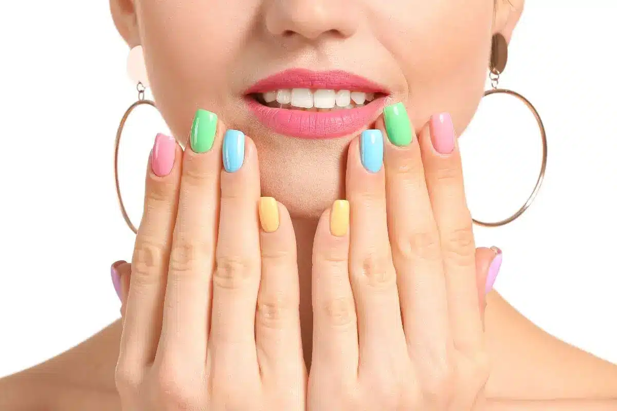 Dicas e truques para manter suas unhas alongadas impecáveis por mais tempo