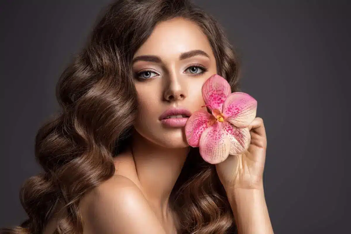 Aprenda a fazer uma maquiagem de arrasar para a próxima festa!