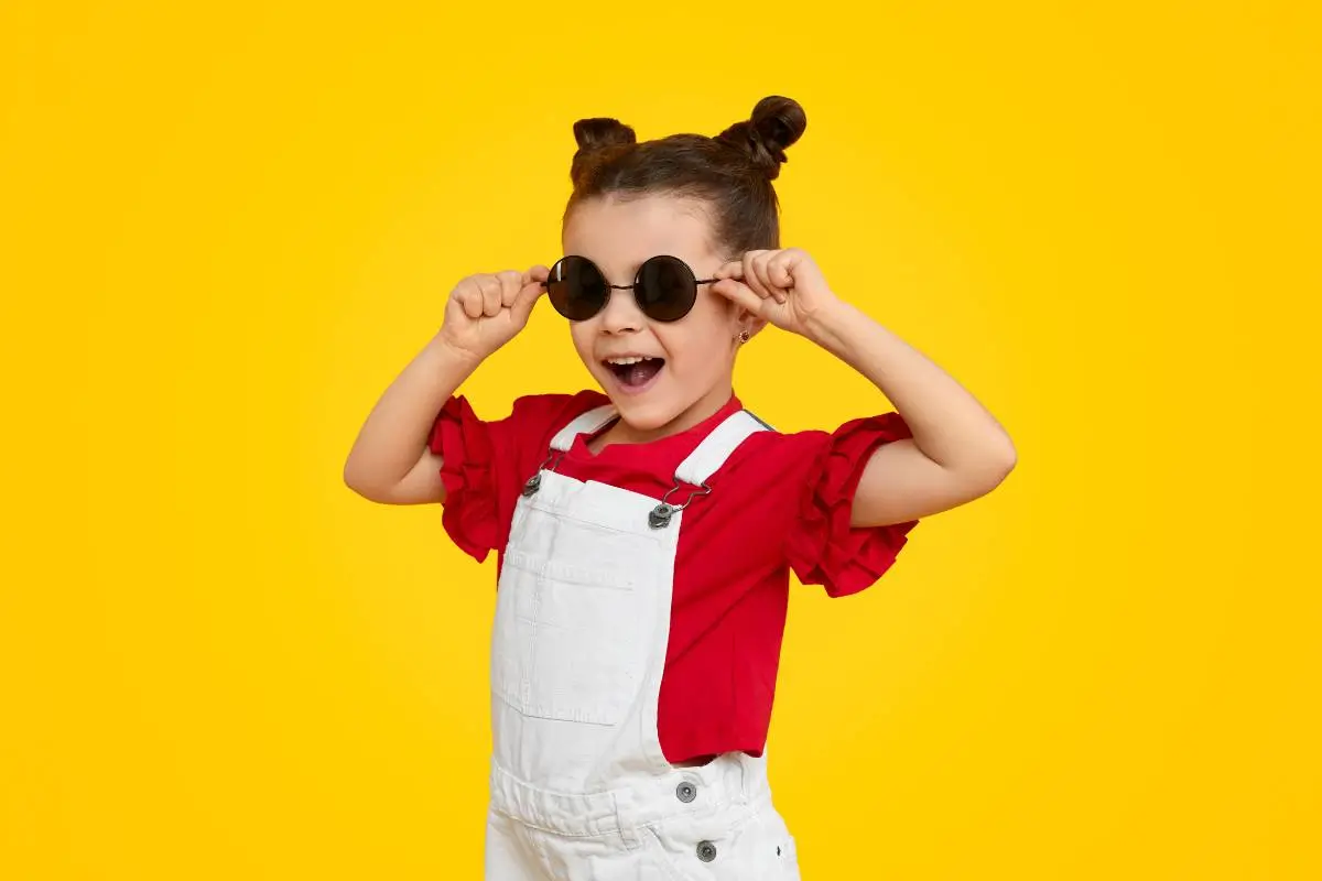 Do playground à festa: como montar um guarda-roupa versátil para crianças de 10 anos