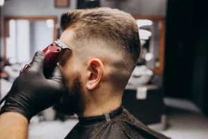 moicano disfarçado cabelo liso